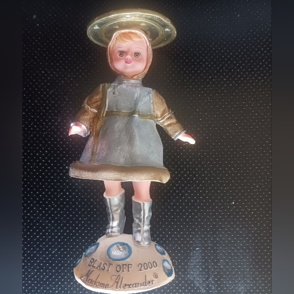 MADAME ALEXANDER BLAST OFF 2000 FIGURINE DOLL NIB no COA